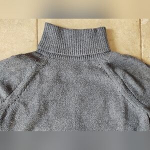 GAP TURTLENECK SWEATER Women's Unisex Medium Dark Gray Warm Classic Knit
